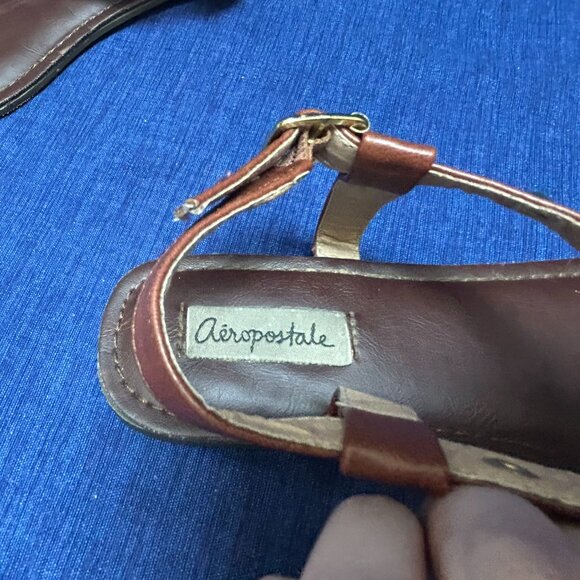 Brown Aeropostale embellished sandals SZ 10 - Picture 3 of 5